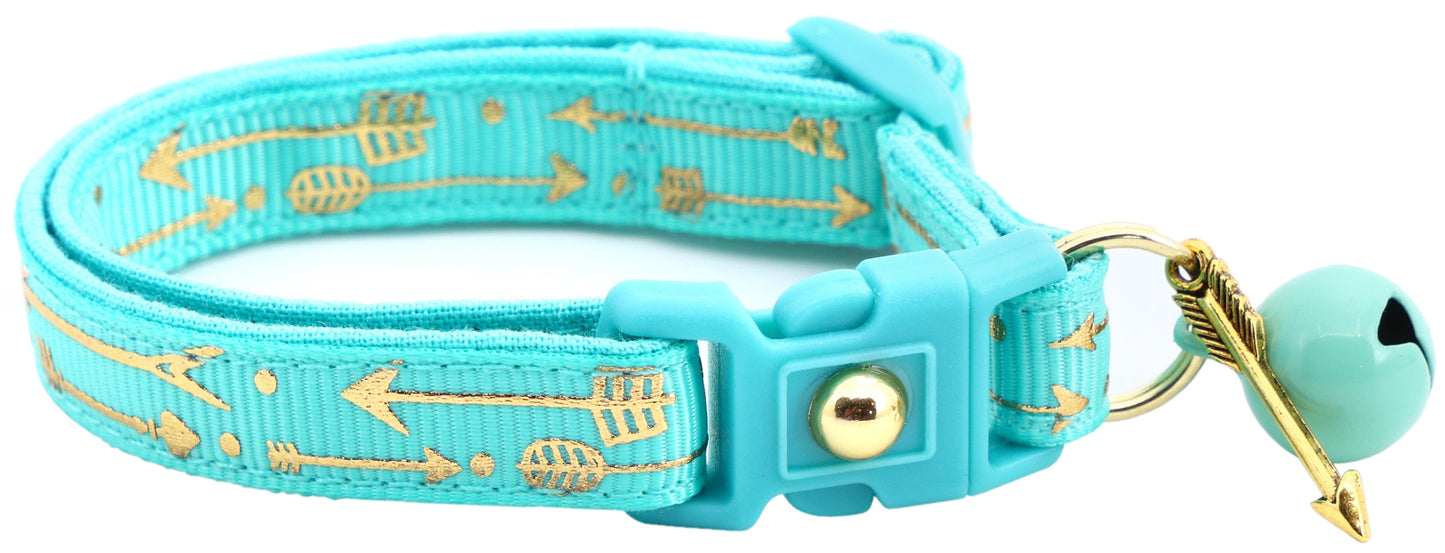 Metallic Gold Arrows Breakaway Cat Collar