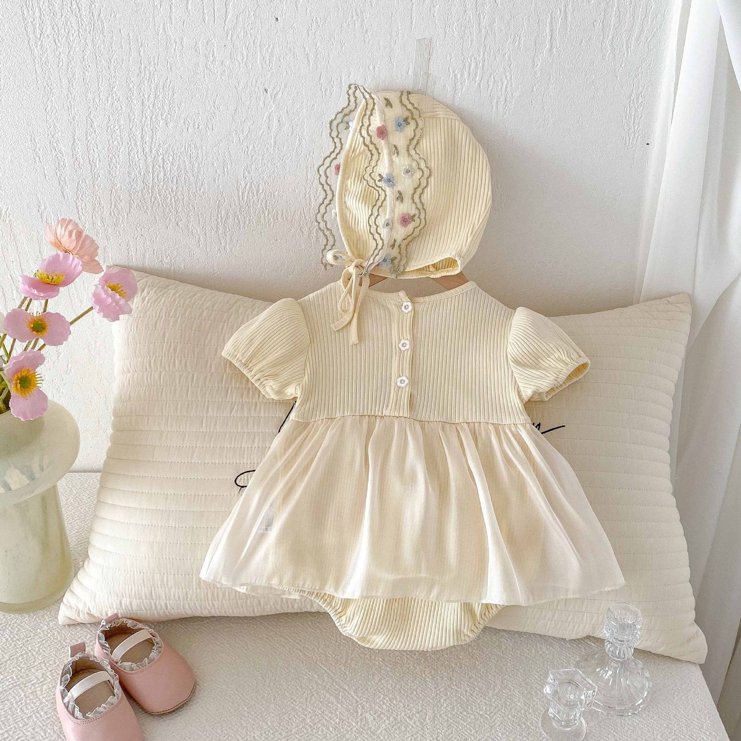 Summer Arrival Baby Girls Cute Apricot Short Sleeves Flowers Pattern Lace Attached Onesies